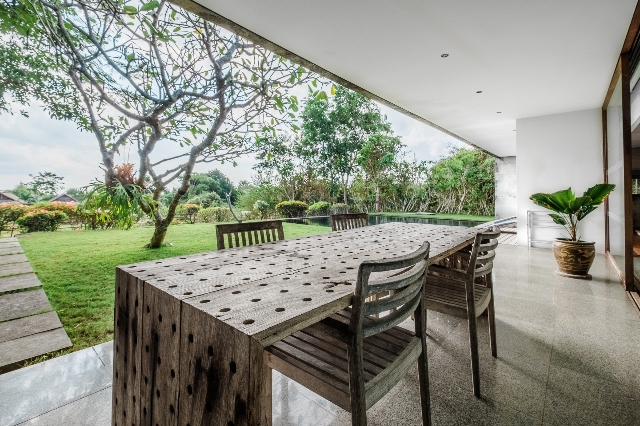 Outdoor dining area