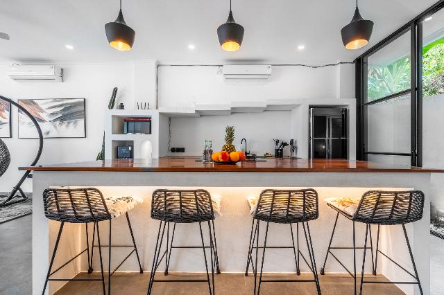 Dining area,Kitchen